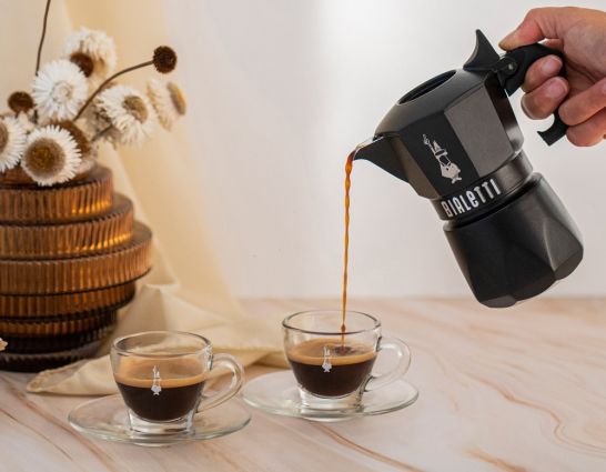 Preview: Bialetti Exclusive Brikka schwarz, Espressokocher 2 Tassen 2. Wahl (Kratzer)