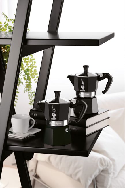 Bialetti Moka Express Schwarz, Espressokocher 6 Tassen 2. Wahl (Lackfehler)