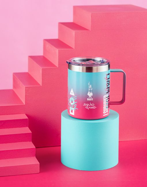 Bialetti Squid Game Camp Mug Isolierbecher