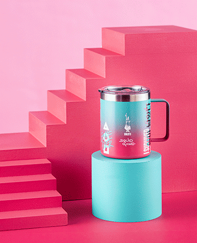 Squid Game Camp Mug Isolierbecher animiert